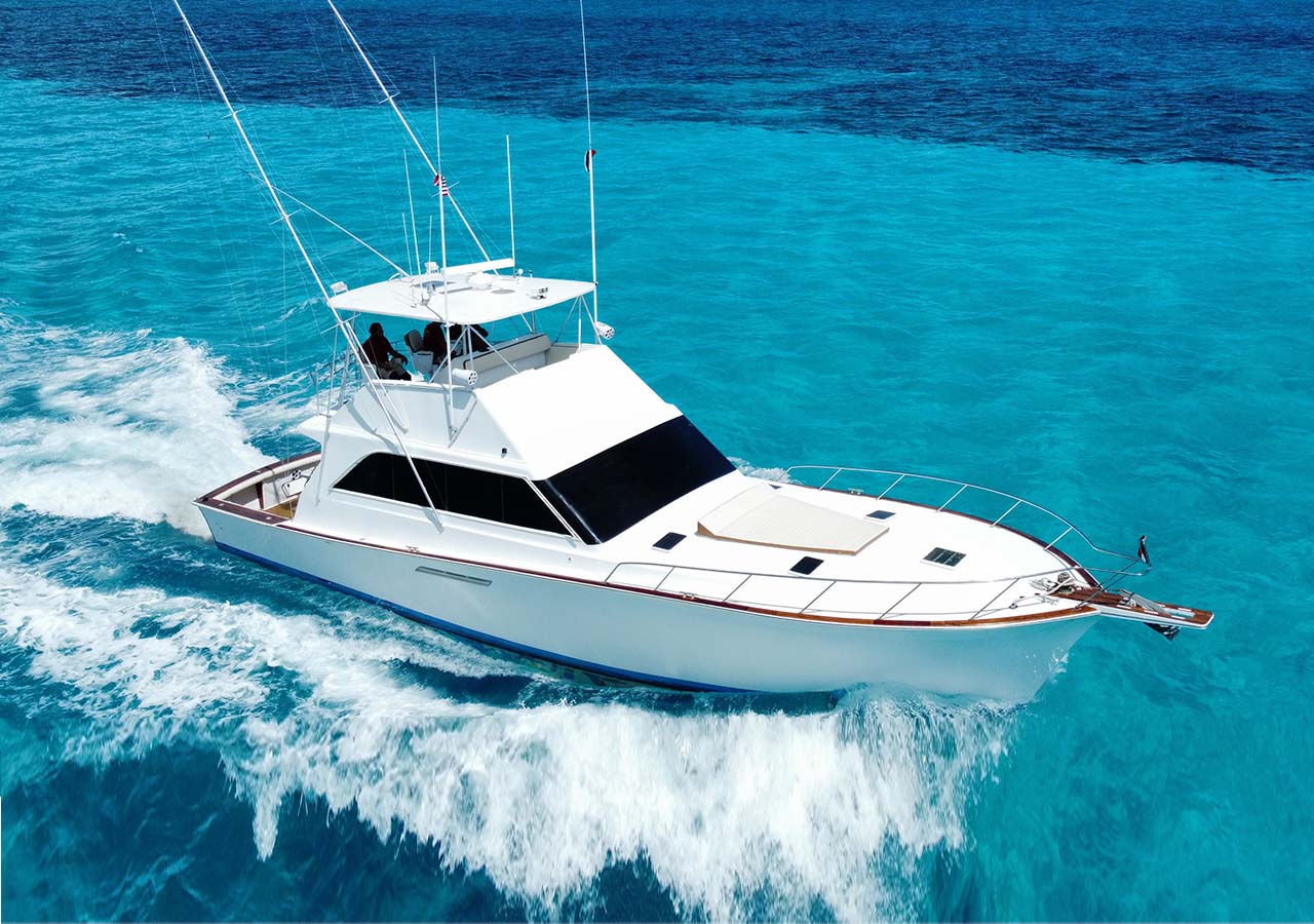 Fishing yacht sailing in Magdalena Bay
